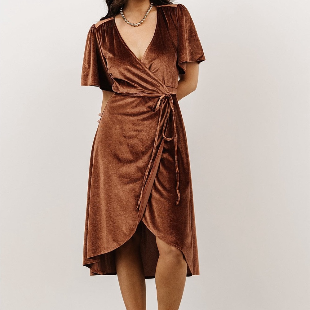 Allison Velvet Midi Wrap Dress (Bronze) Size Large